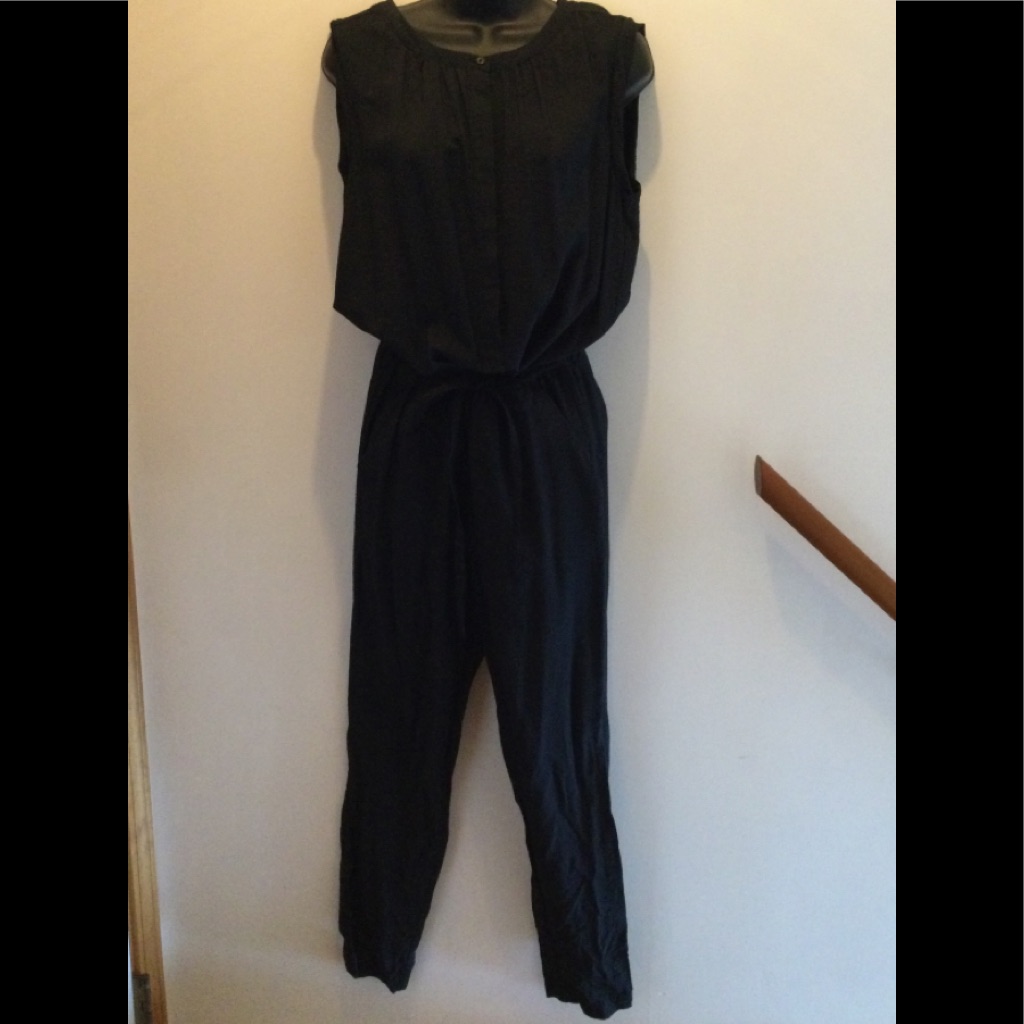 Black Sleeveless Buttoned Front Jumpsuit